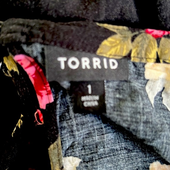 TORRID Floral🌺 Black Dress with Pink and Yellow Accents - Picture 3 of 6